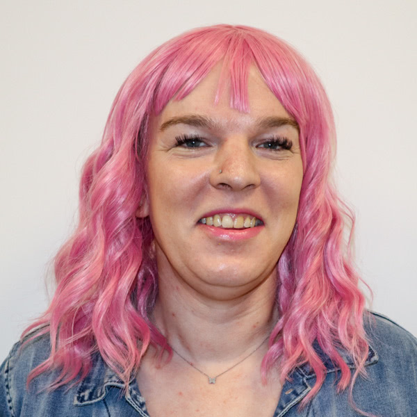 Rebecca-2022-headshot